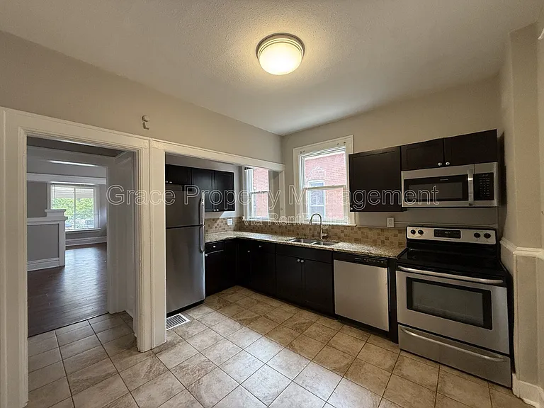 451 S Sherman St — Photo 8