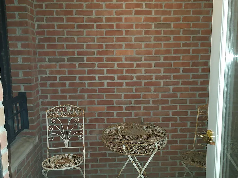 40 College St — Photo 12