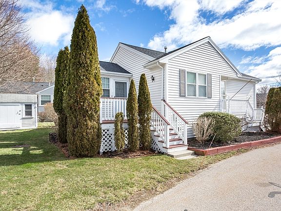 2nd image of 114 Crystal Water Dr Unit 114