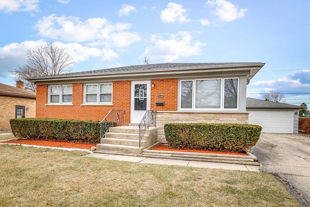 250 N Greenview Ave photo 1