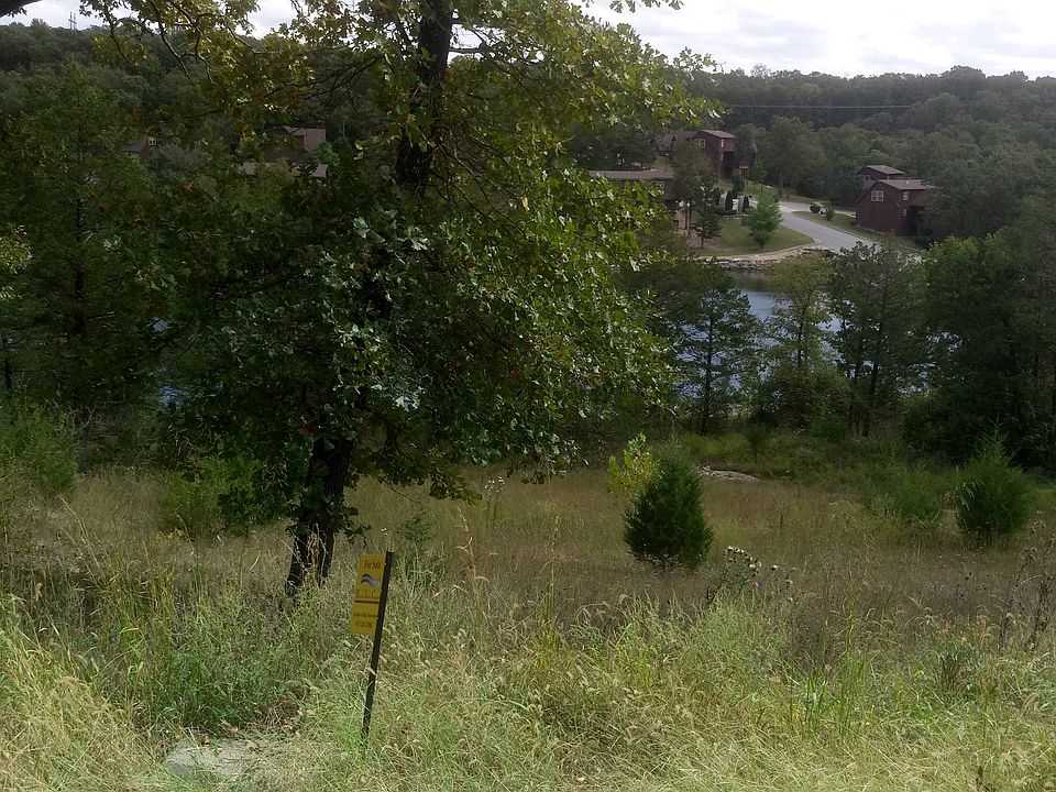1st image of Stonebridge Village. Blue Lake Trl