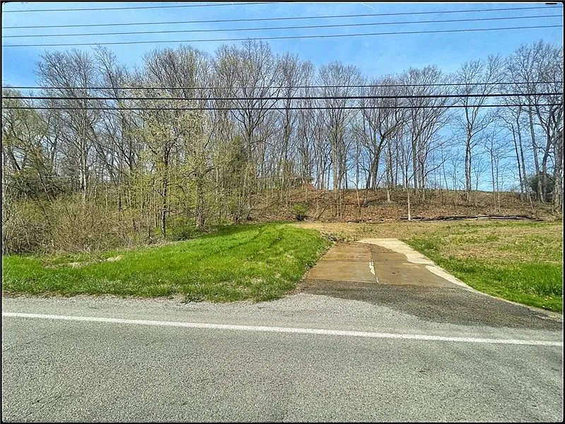 493 Center Grange Rd photo 1