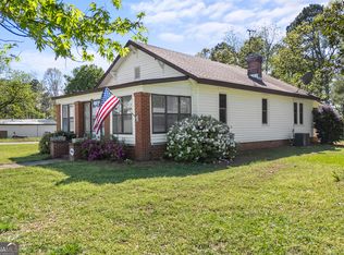 1829 Hewell Rd NW, Dewy Rose, GA