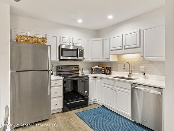 5th image of 1020 E Durant Ave APT 203