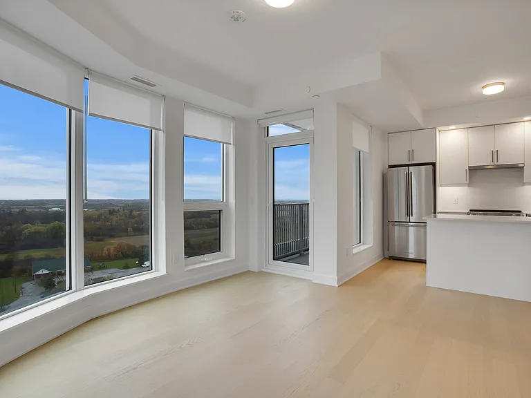 3240 William Coltson Ave — Photo 185
