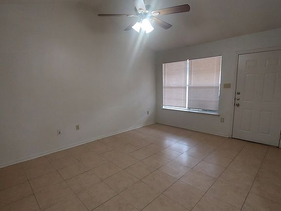 2nd image of 404 Avenue S #A
