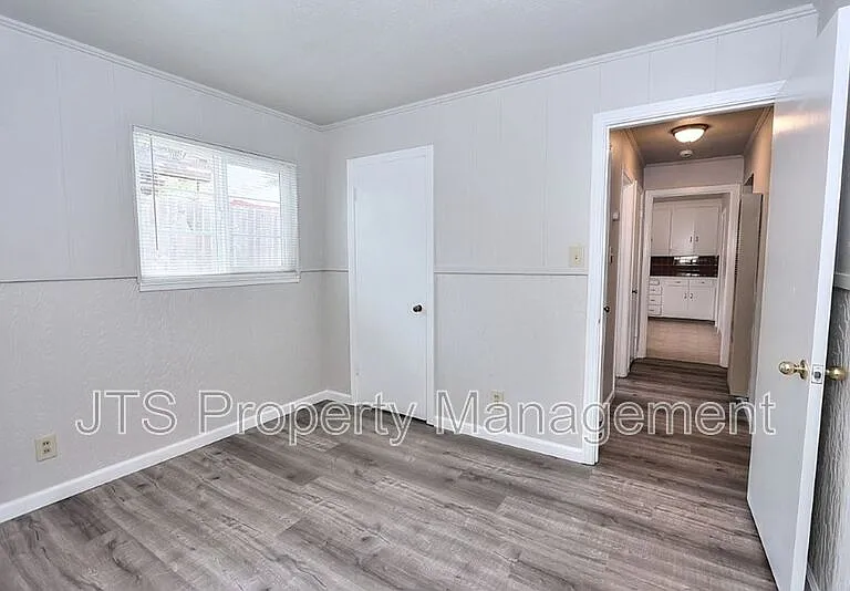 4439 V St #1 — Photo 39