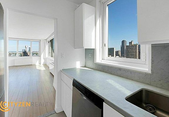 5th image of 322 W 57th St APT 35G
