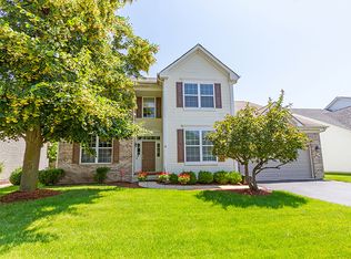 126 Saint Germain Pl, St Charles, IL 60175