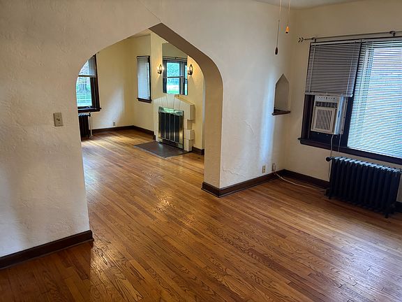 5th image of 1781 King Ave #B