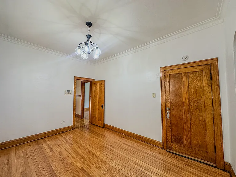1104 N Ashland Ave #2 — Photo 11