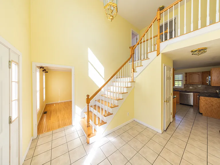 469 Walnut St — Photo 41