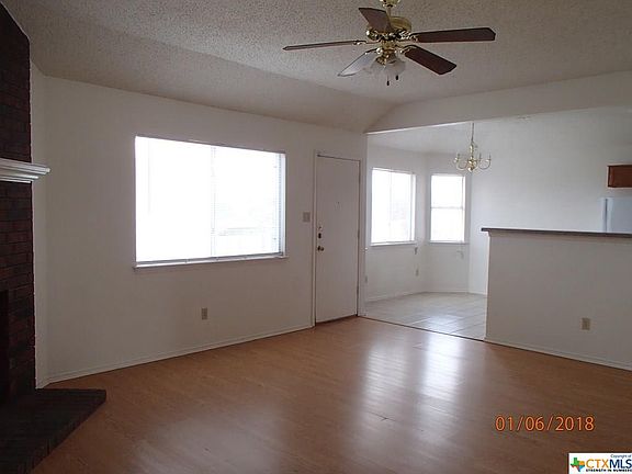 5th image of 5001 Parkwood Dr