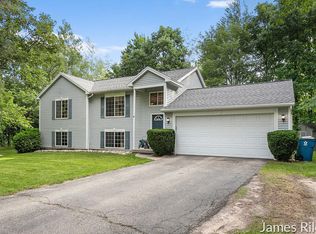 4639 Evergreen Farms Ct NE, Cedar Springs, MI 49319