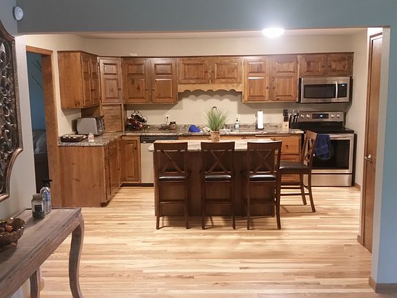 5th image of 51 N Forest Ave