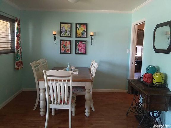 2nd image of 492 E La Salle Dr
