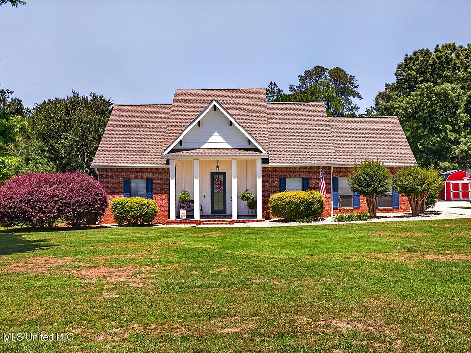 1st image of 15452 Village Cir