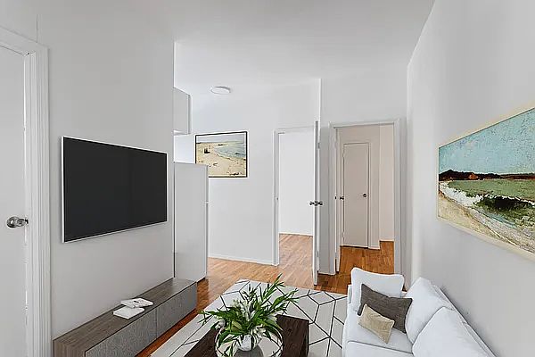 1st image of 240 W 64th St APT 6B