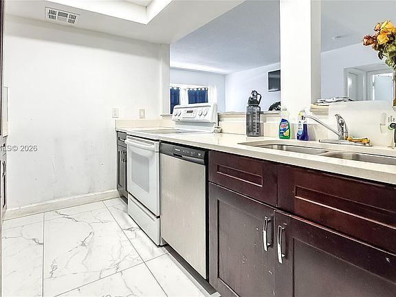 5th image of 1060 Crystal Lake Dr APT 401
