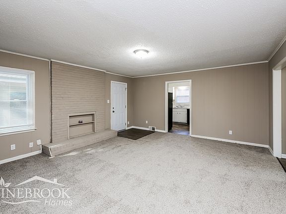 3rd image of 3247 Spencer Dr