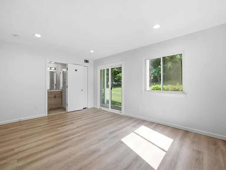Primary bedroom - sliding door to patio