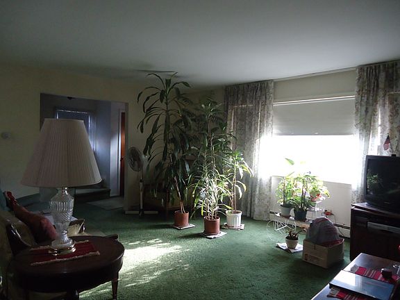 4th image of 429 Odell Ave