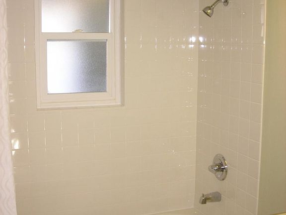 3rd image of 5238 Alan Ave