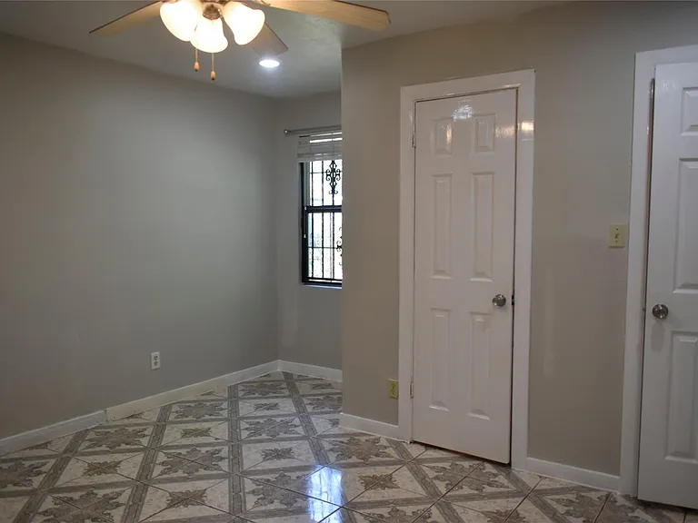 5922 Lavender St — Photo 17