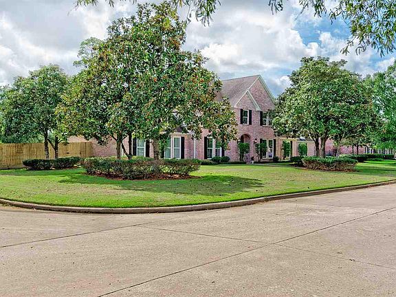3rd image of 4925 Littlewood Dr