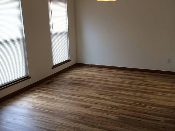 2nd image of 384 Olentangy Forest Dr