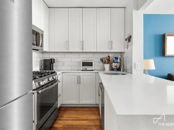 229 East 28th Street 4K image 3 of 5