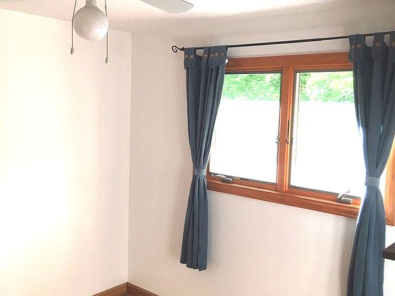 2nd bedroom upper level