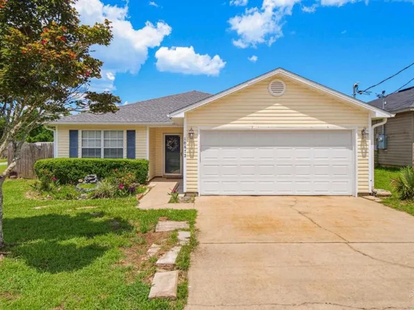 10672 Senegal Dr, Pensacola, FL 32534