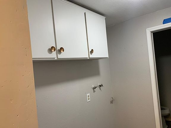 4th image of 4990 Lovely Ln SE