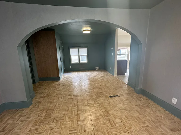 1618 Washington St NE — Photo 10