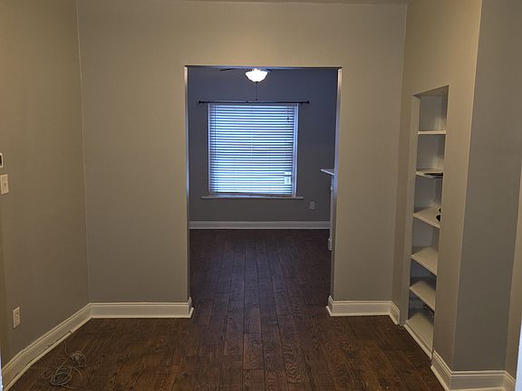 3rd image of 1407 N Hollywood St