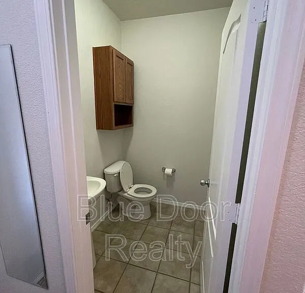 1813 Cortina Loop SE — Photo 7