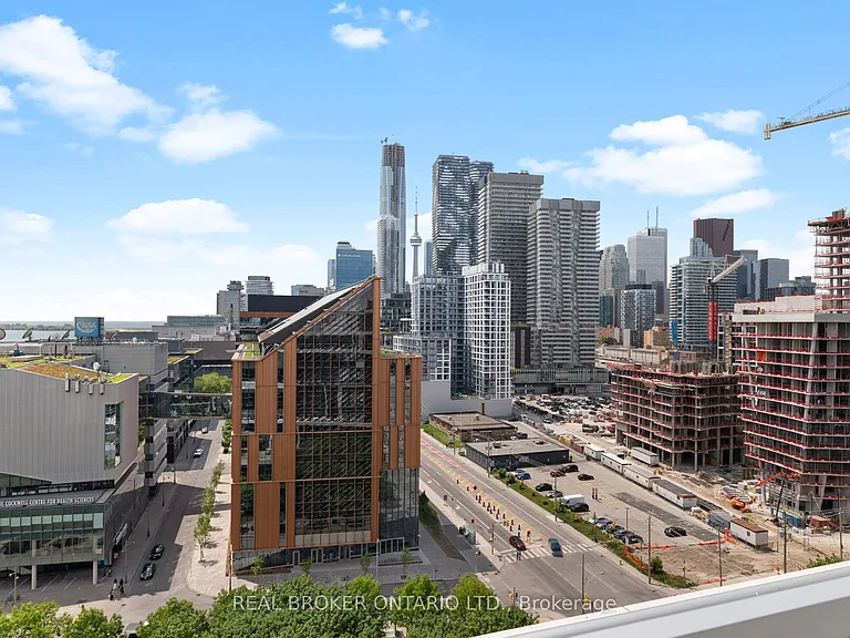 15 Merchants Wharf — Photo 14