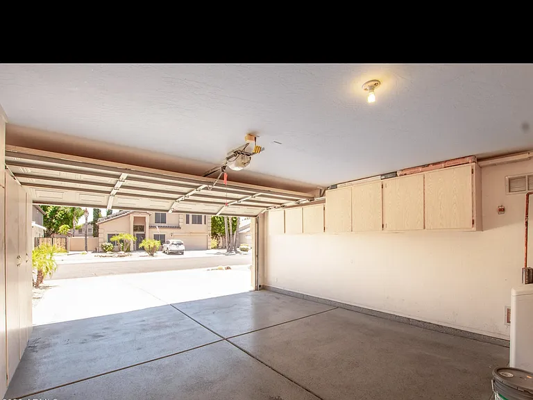 7432 W Aurora Dr — Photo 15