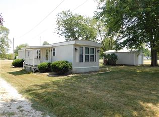 802 E State St, Mason, IL 62443