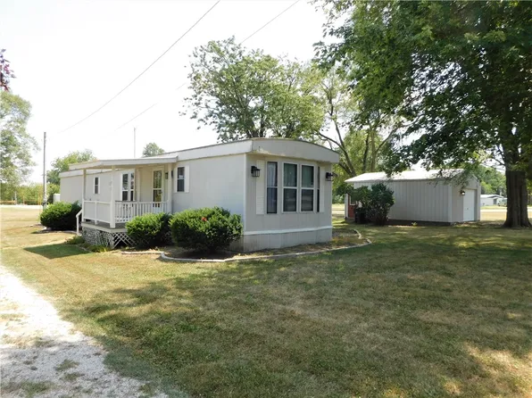 802 E State St, Mason, IL 62443