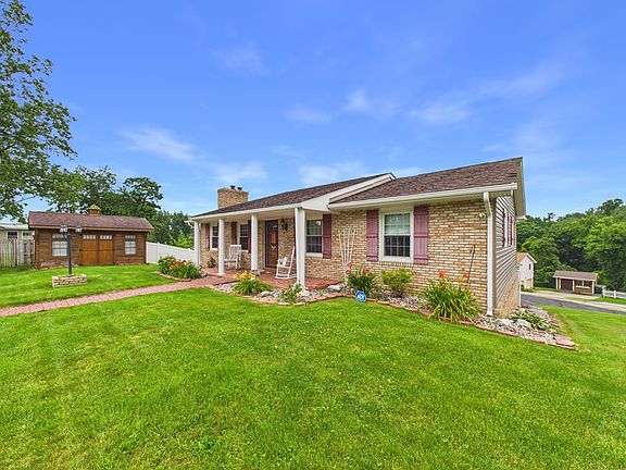 3rd image of 50 Pin Oak Drive