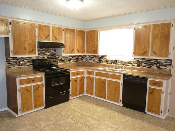 5th image of 2110 Highland Ct