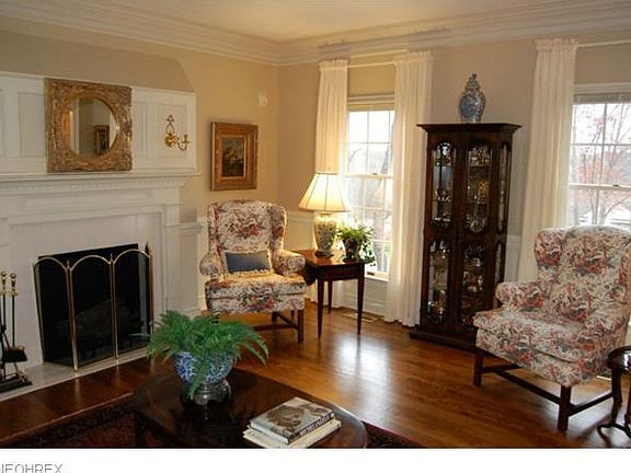 3rd image of 7014 Saint Ives Blvd