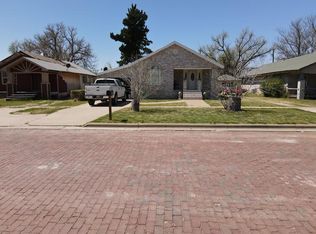 714 S Baylor St, Perryton, TX 79070