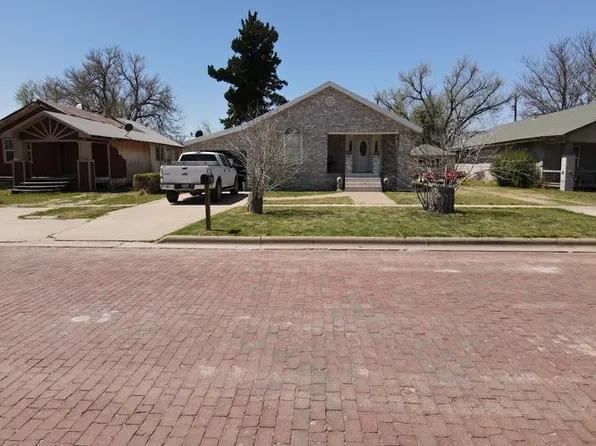 714 S Baylor St, Perryton, TX 79070