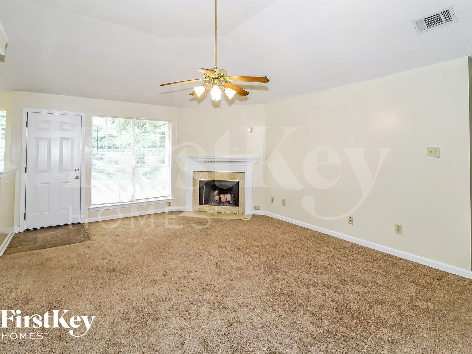 3 bed, 2.0 bath, 1542 sqft, $1,970 — Photo 3