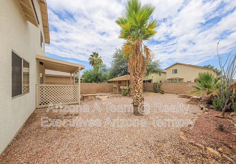 2416 W Chris Oliver Way — Photo 24