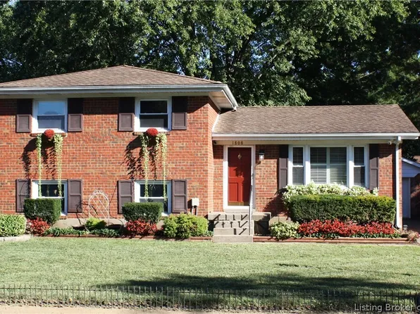 1808 Hunters Trace, Jeffersonville, IN 47130