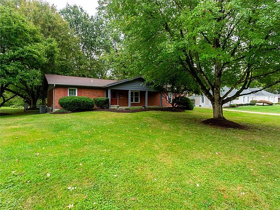 3rd image of 142 Kings Dr